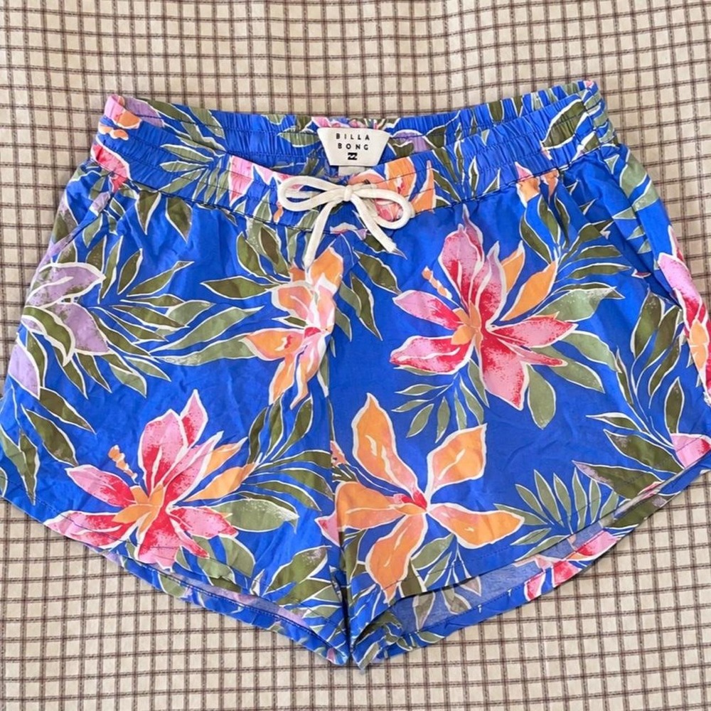 Billabong Tropical Floral Drawstring Shorts — Size XL
